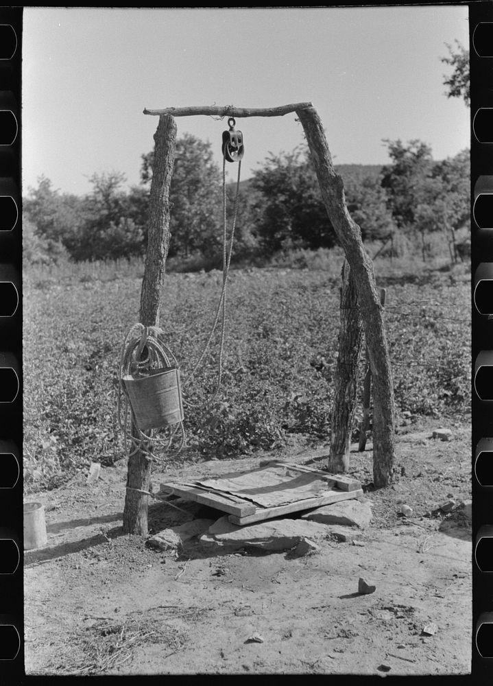Well of white tenant farmer, McIntosh County, Oklahoma by Russell Lee