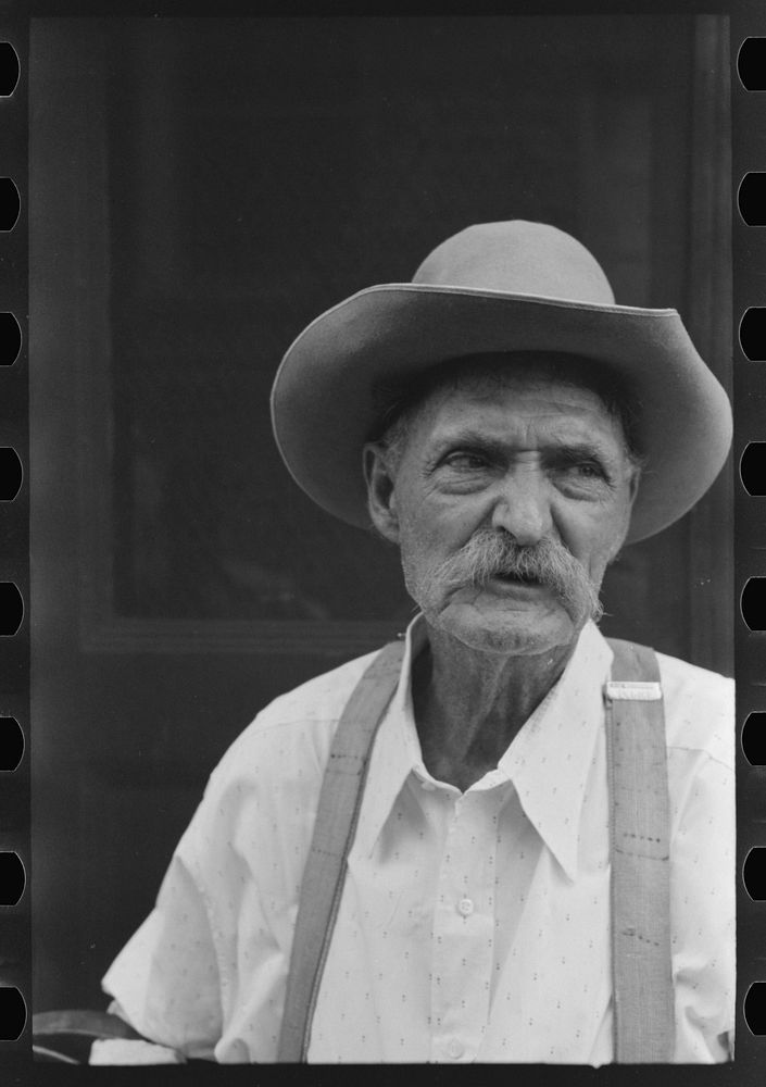 [Untitled photo, possibly related to: Veteran oil worker, now a peddler, Seminole, Oklahoma] by Russell Lee