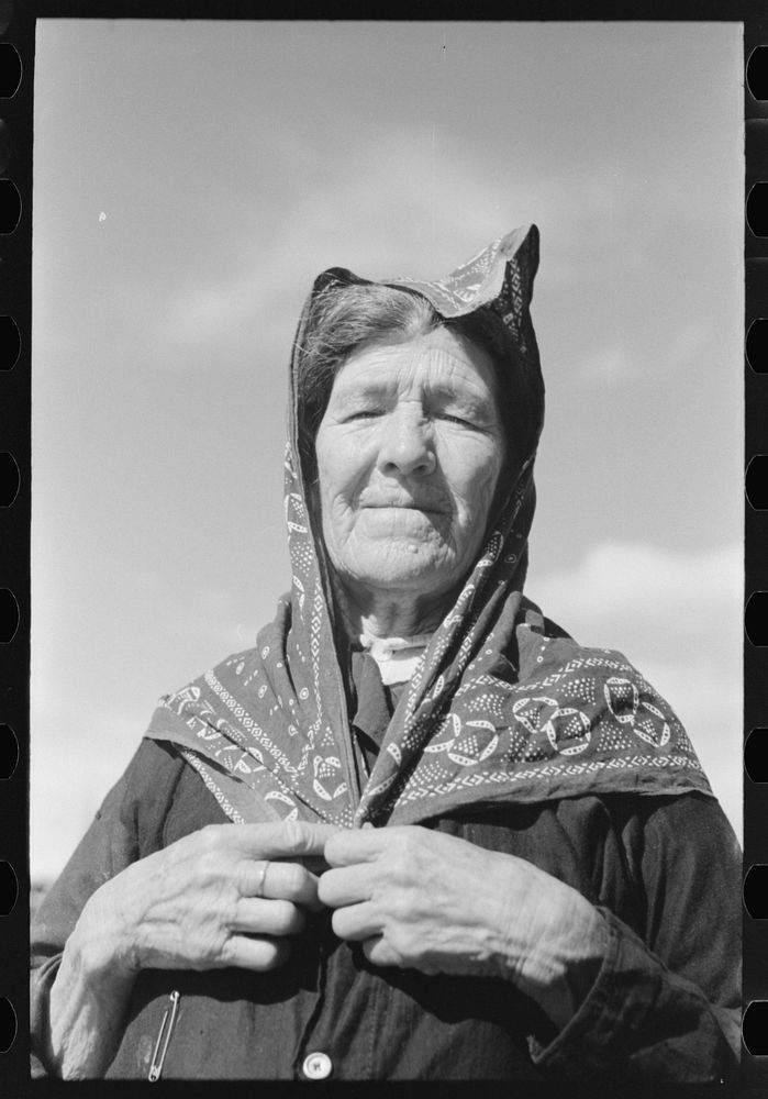 Old Spanish-American woman, Taos County, New Mexico by Russell Lee