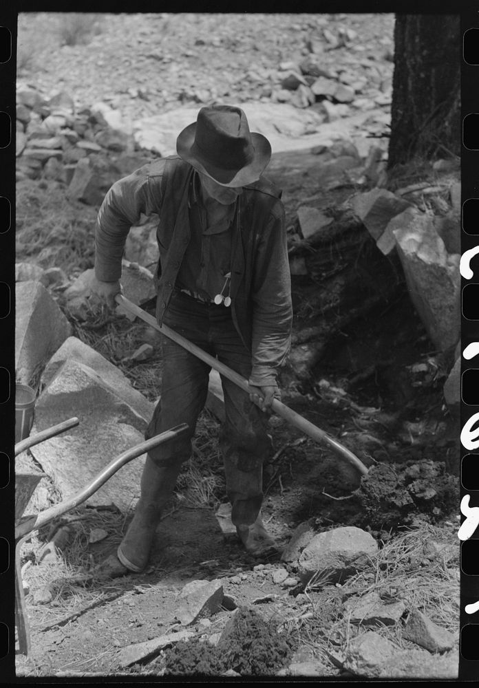 [Untitled photo, possibly related to: Gold prospector at his diggings, Pinos Altos, New Mexico] by Russell Lee