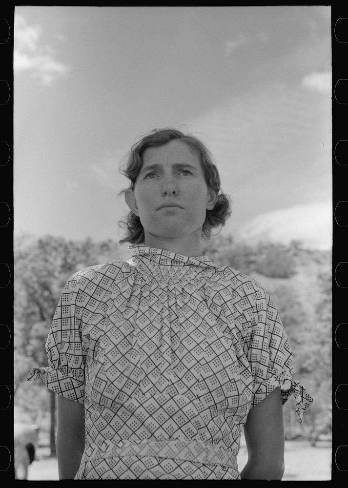 [Untitled photo, possibly related to: Mrs. Whinery searches the sky for rain clouds. Pie Town, New Mexico] by Russell Lee