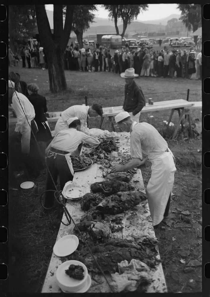 [Untitled photo, possibly related to: Free barbecue, Labor Day, Ridgway, Colorado] by Russell Lee