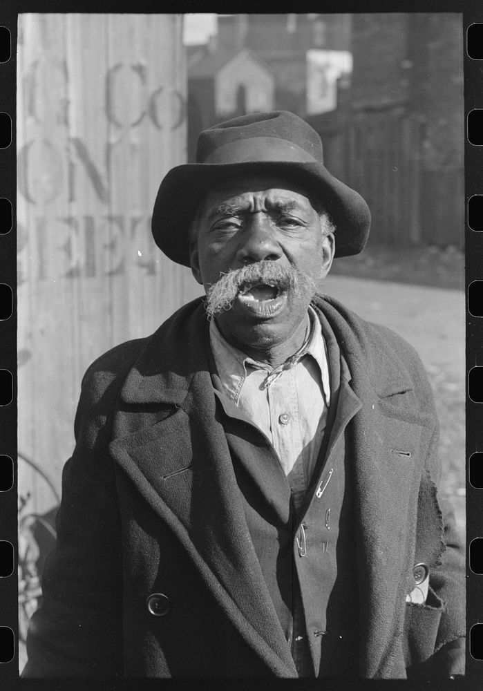 Old man who lives on South Side of Chicago, Illinois by Russell Lee