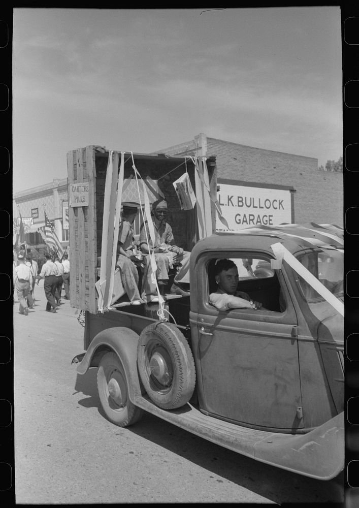 [Untitled photo, possibly related to: The Fourth of July parade at Vale, Oregon] by Russell Lee