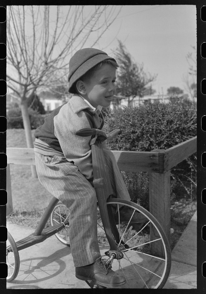 Little boy at the FSA (Farm Security Administration) Camelback Farms, Phoenix, Arizona by Russell Lee