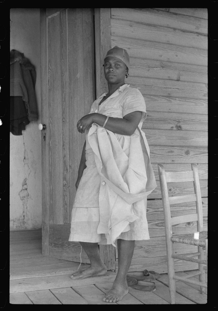  tenant farmer's wife. Near Stem, North Carolina. Sourced from the Library of Congress.