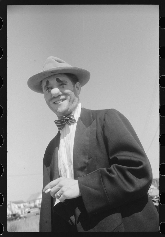 Clown at July 4th celebration in Salisbury, Maryland. Sourced from the Library of Congress.