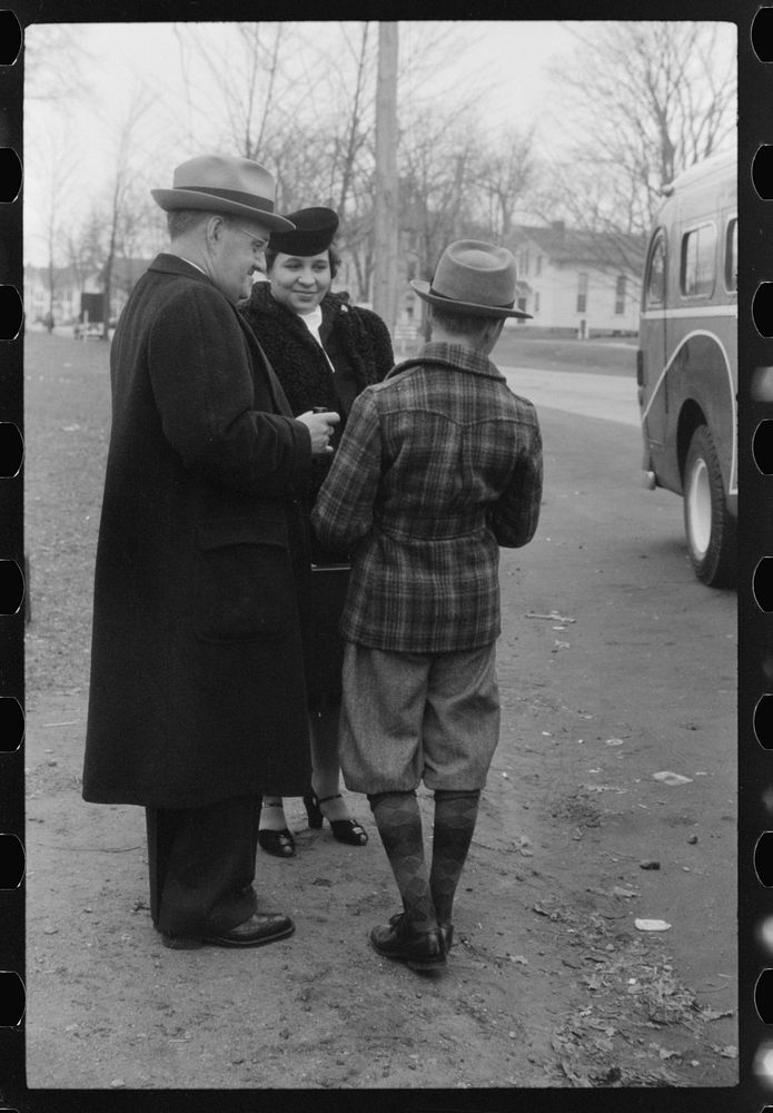 [Untitled photo, possibly related to: Waiting for the bus in Colchester, Connecticut]. Sourced from the Library of Congress.