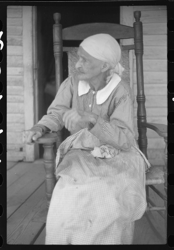 Ex-slave mulatto woman in northern Greene County, Georgia. Sourced from the Library of Congress.