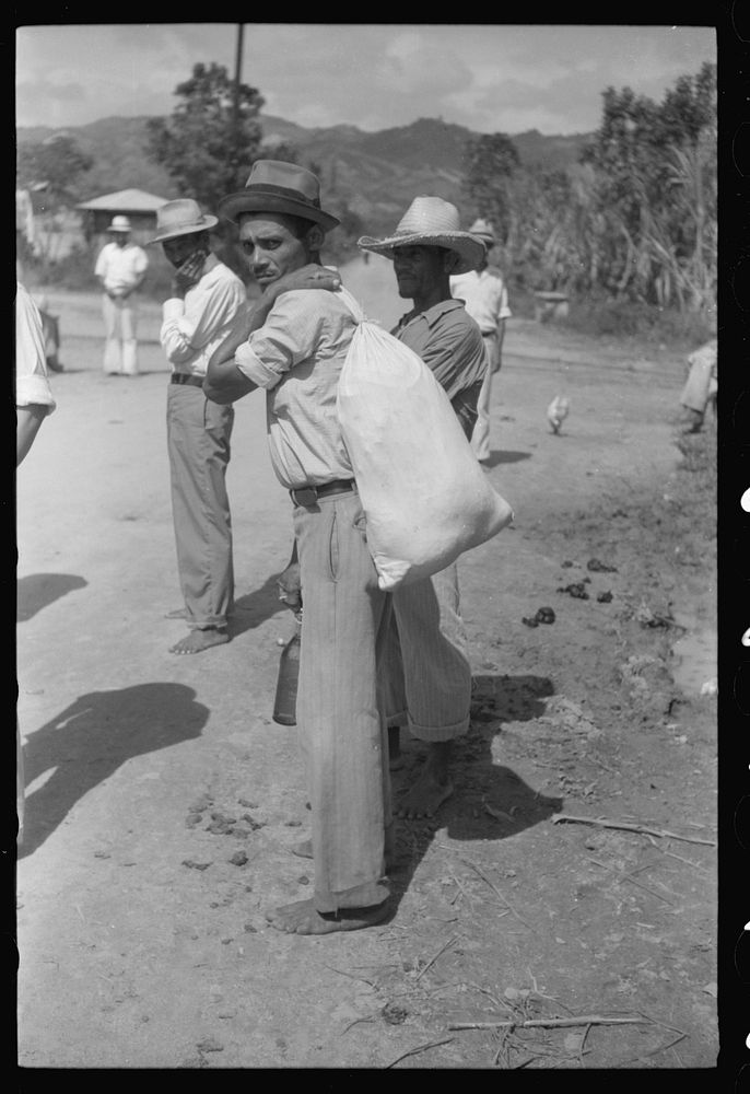 Yabucoa, Puerto Rico. Strikers outside the sugar mill. Sourced from the Library of Congress.