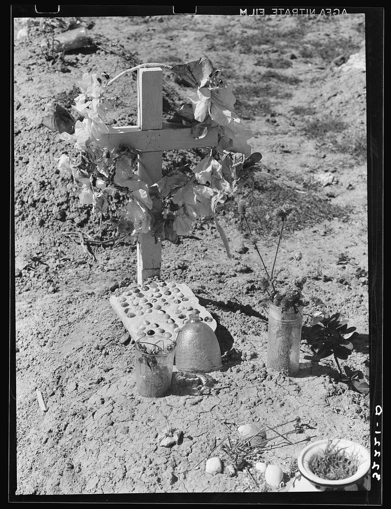 Mexican grave. Raymondville, Texas by Russell Lee