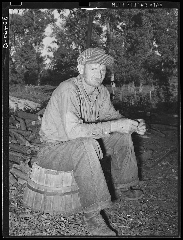 Migrant worker near Muskogee. Muskogee County, Oklahoma by Russell Lee