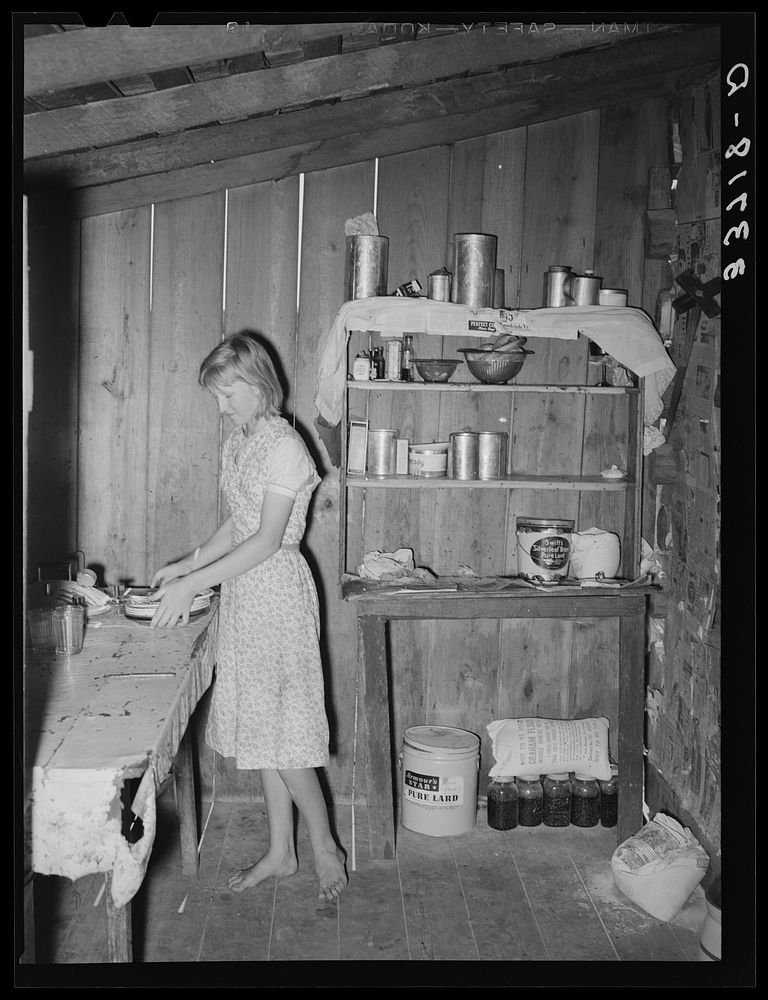 [Untitled photo, possibly related to: Kitchen of agricultural day laborer north of Sallisaw, Oklahoma. Sequoyah County] by…