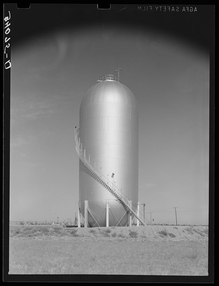Gas tank. Oklahoma City oil field, Oklahoma by Russell Lee