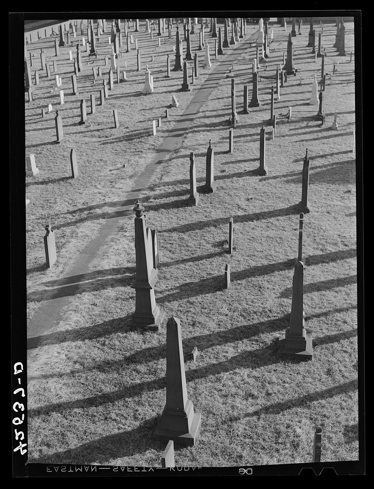 Cemetery at Middletown, Connecticut. Sourced from the Library of Congress.