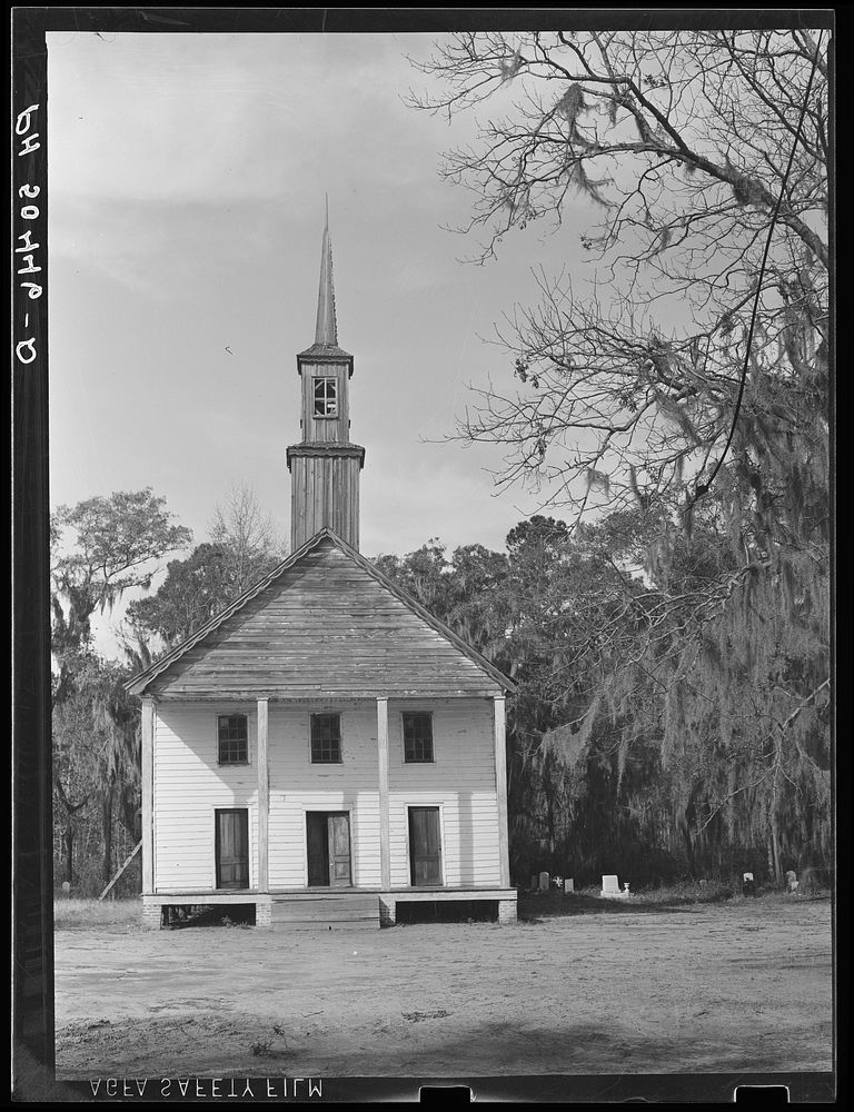 Church near Summerville, South Carolina. Sourced from the Library of Congress.