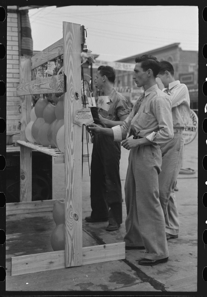 [Untitled photo, possibly related to: Refreshment stand at state fair, Donaldsonville, Louisiana] by Russell Lee
