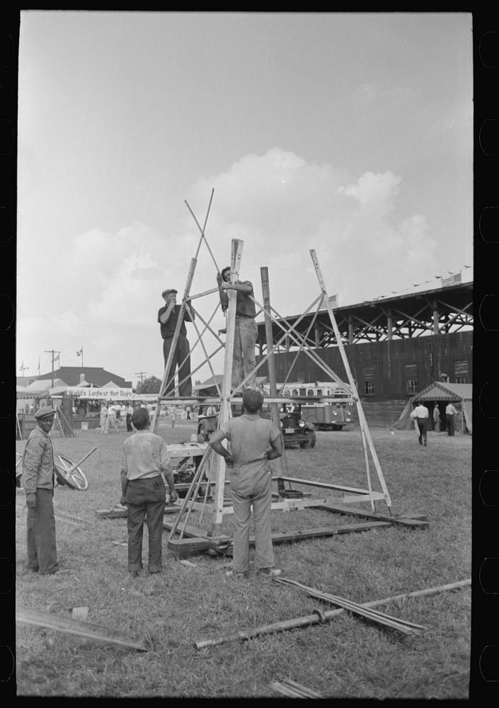 setting-stand-mechanical-amusement-device-free-photo-rawpixel