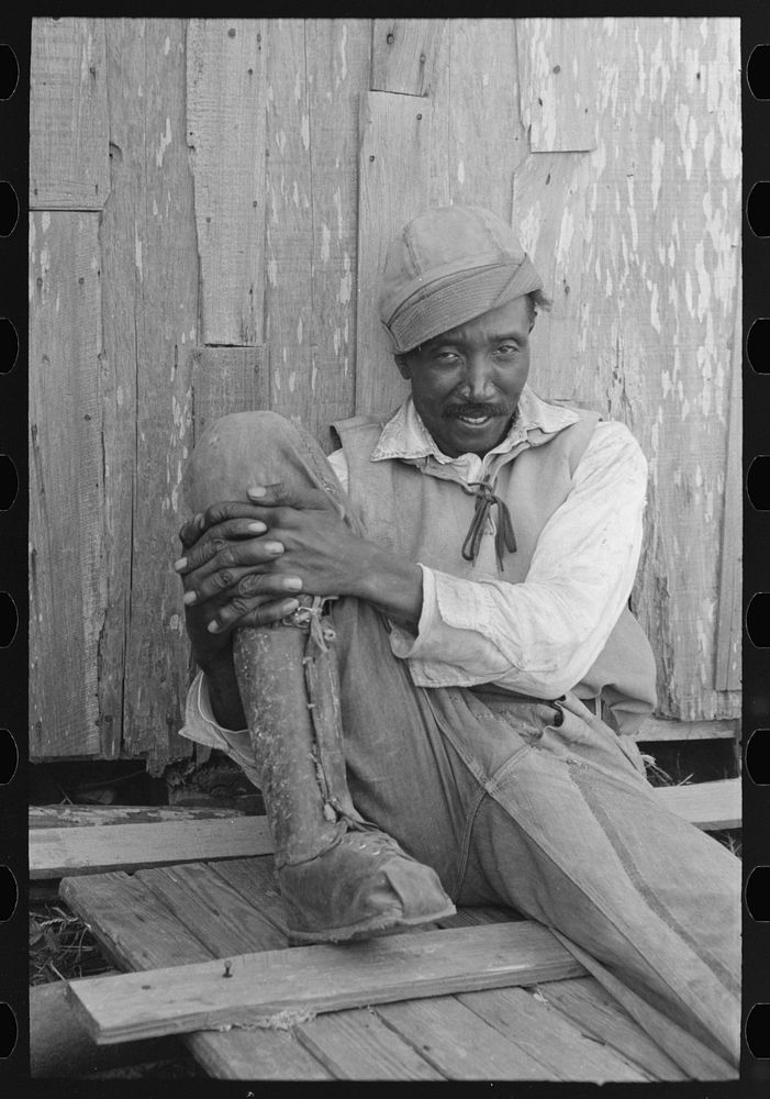 [Untitled photo, possibly related to:  sugar caneworker, Louisiana] by Russell Lee