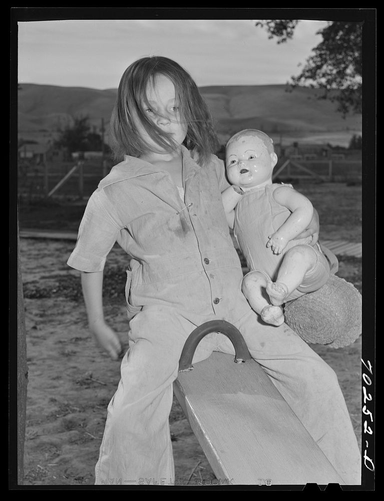 [Untitled photo, possibly related to: Children of the nursery school at the FSA (Farm Security Administration) farm family…
