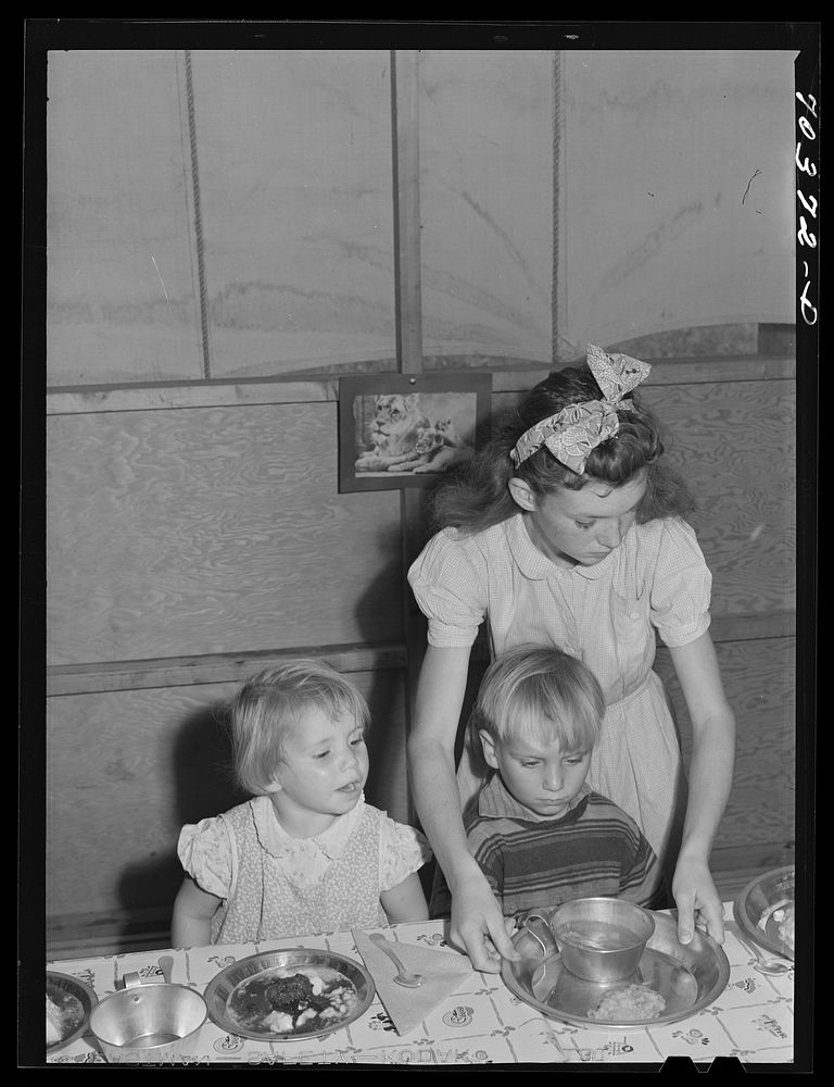 [Untitled photo, possibly related to: Lunchtime at the nursery school at the FSA (Farm Security Administration) mobile camp…