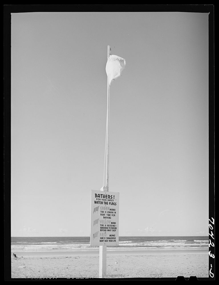 Sign. Seaside, Oregon by Russell Lee