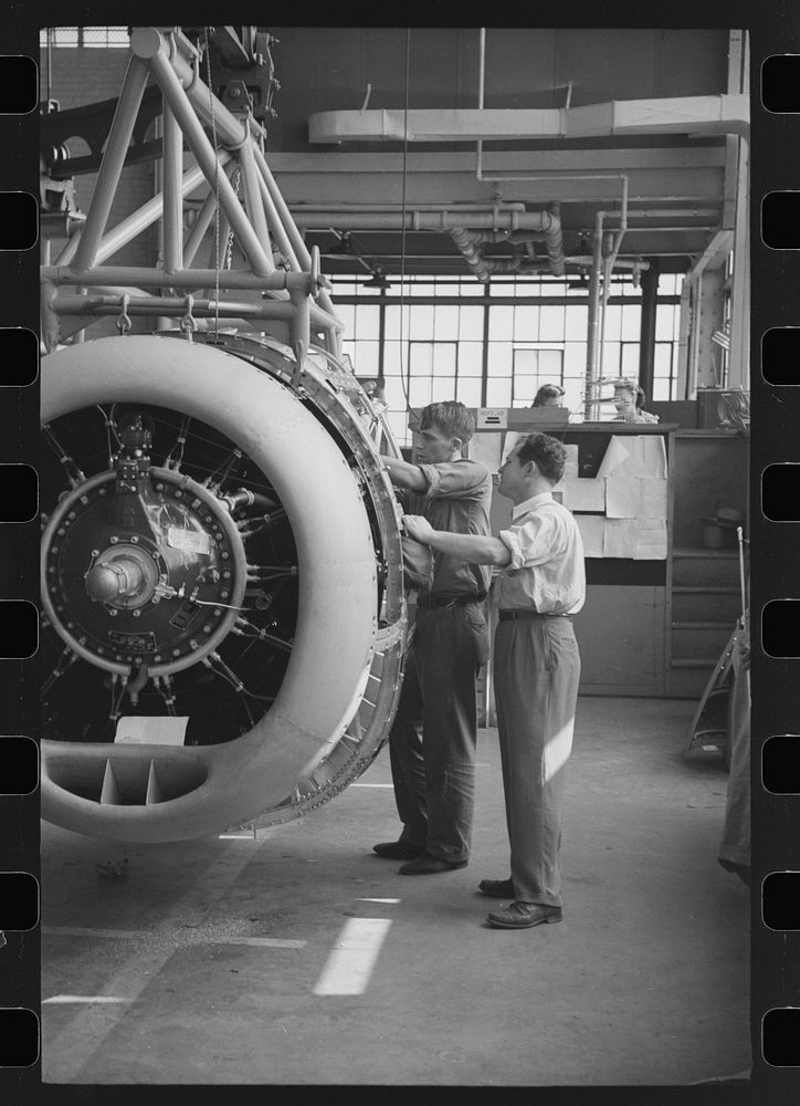 Nashville, Tennessee. Vultee Aircraft Company. In the engine installation section. Sourced from the Library of Congress.