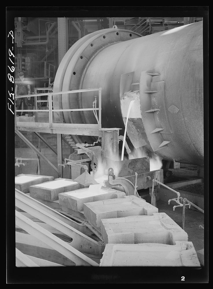 Anaconda smelter, Montana. Anaconda Copper Mining Company. Casting copper anodes by Russell Lee