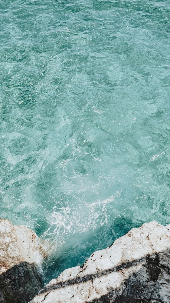 Tropical water iPhone wallpaper, coast of Amalfi