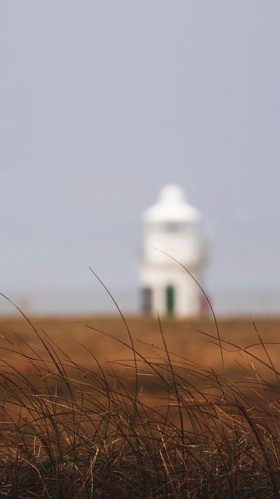 Vaternish Lighthouse on Isle of Skye, Scotland mobile phone wallpaper