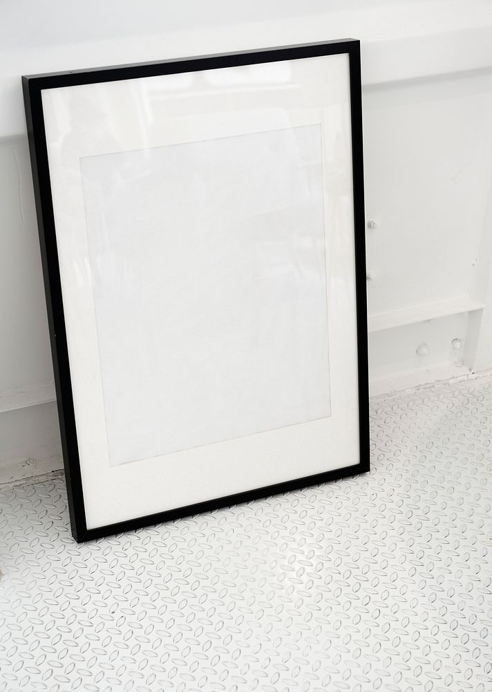 Blank mockup picture frame on a floor | Premium PSD Mockup - rawpixel