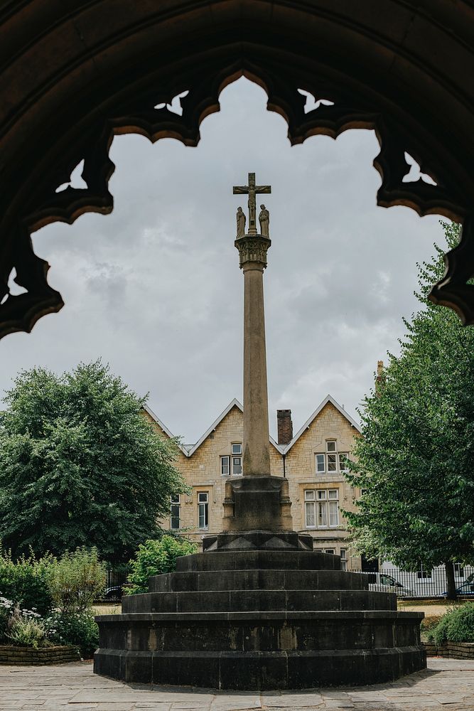 Pillar with Jesus on the cross