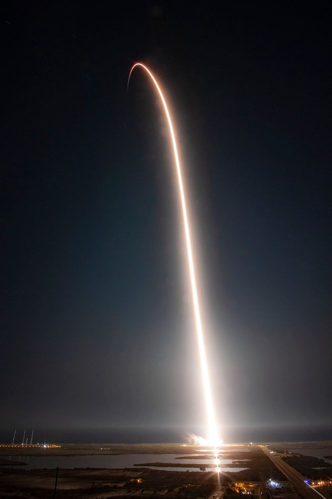 CRS&ndash;15 (2015). Original from Official SpaceX Photos. Digitally enhanced by rawpixel.