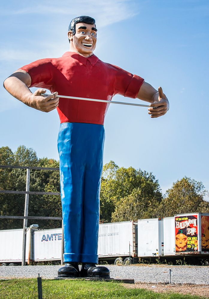 State Line Big John at the state line between Tennessee and Mississippi. Original image from Carol M. Highsmith’s America…