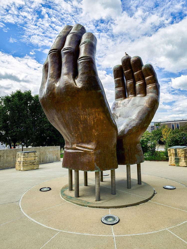 "A Veteran's Prayer for Eternal Peace," a bronze sculpture by Christopher Bennett in Des Moines, Iowa. Original image from…