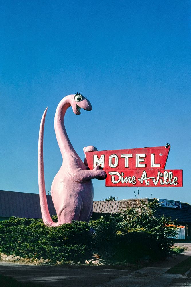 Motel Dine-a-ville sign, Vernal, Utah (1991) photography in high resolution by John Margolies. Original from the Library of…