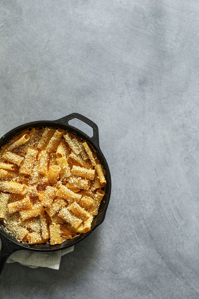 Homemade baked vegan Mac n Cheese