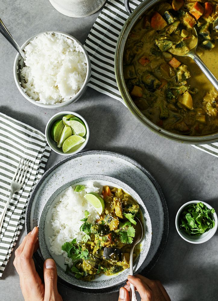 Vegan vegetable curry with rice