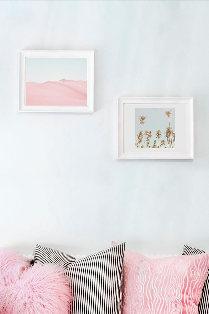 Living room with wall frame mockup