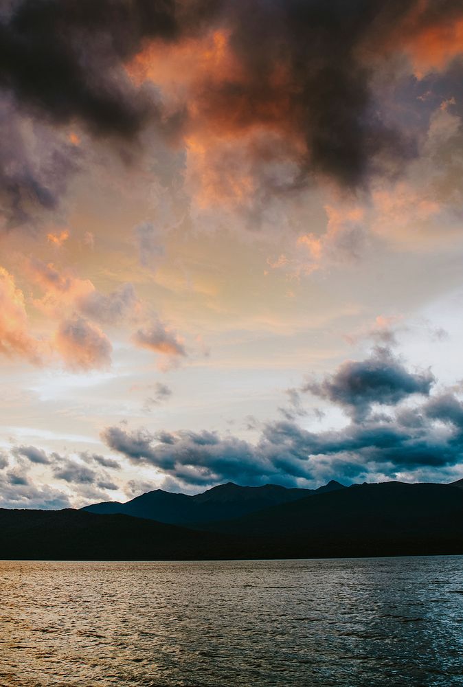 Golden sunset at Te Anau lake in New Zealand