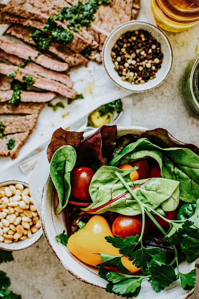 Homemade grilled beef and mixed salad recipe