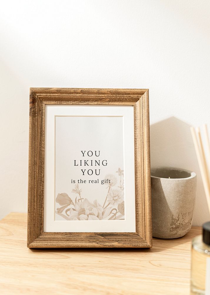 Picture frame mockup psd on a table