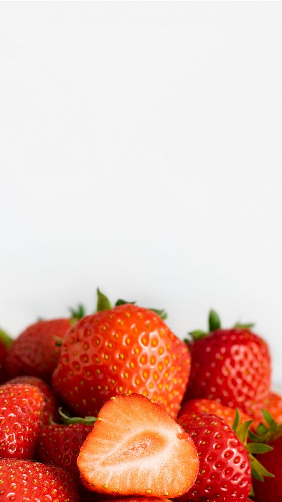 Fresh strawberries food photography mobile wallpaper. Visit Monika Grabkowska to see more of her food photography.