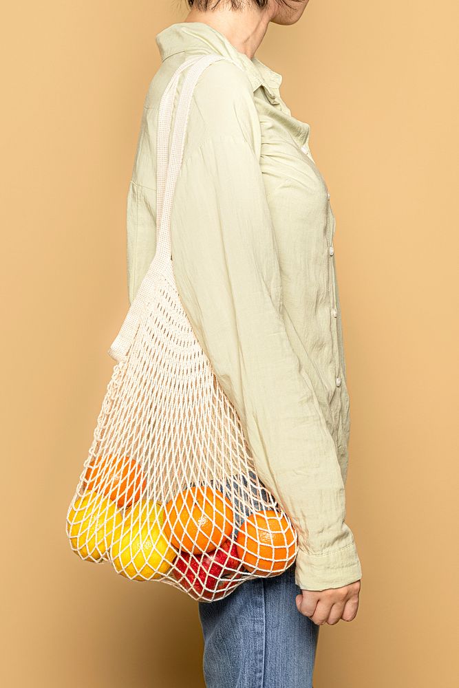 Grocery shopping with mesh bag