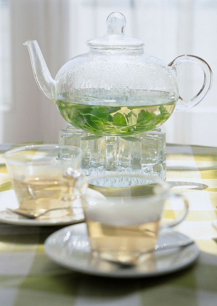 Free Chinese herbal teapot set