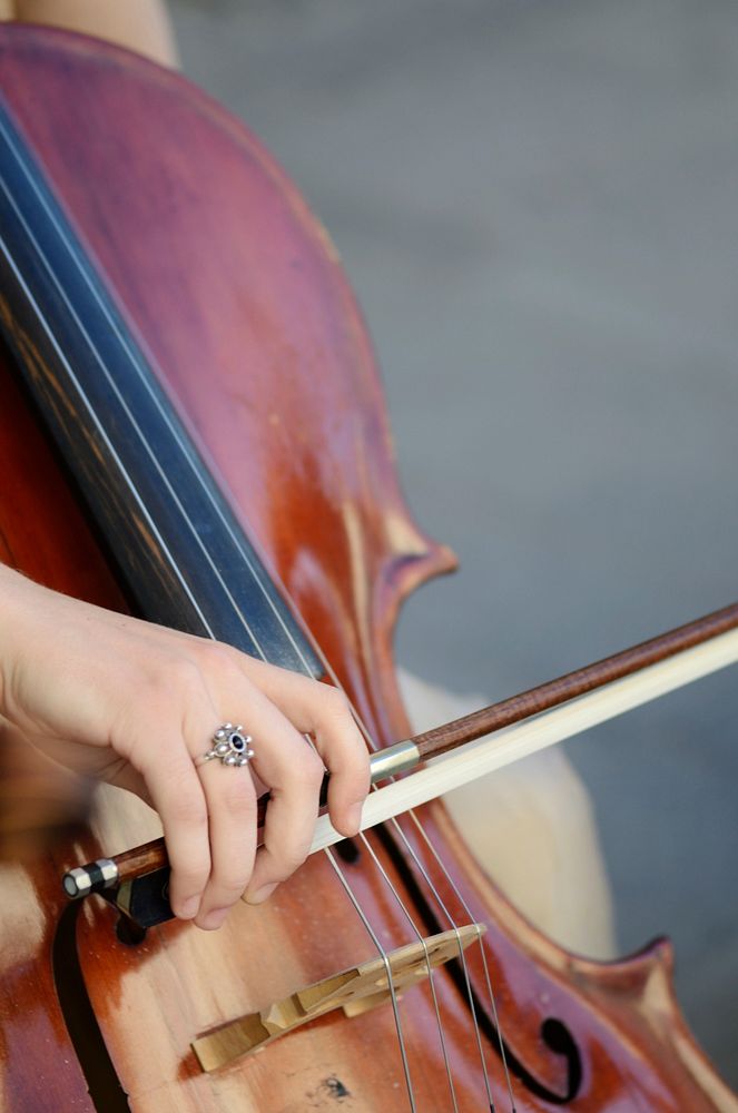 Person playing violin image, free public domain music CC0 photo.