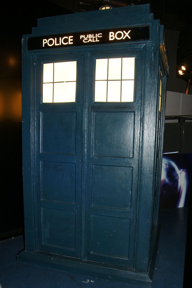 Free Doctor Who's tardis image, public domain CC0 photo.