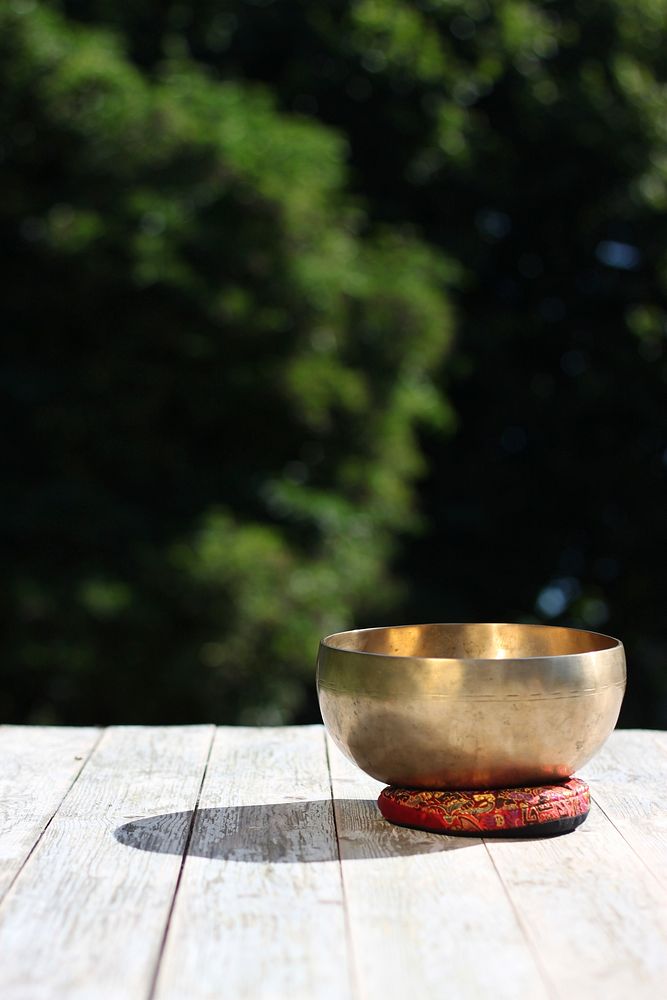 Free gold brass bowl outdoor image, public domain CC0 photo.