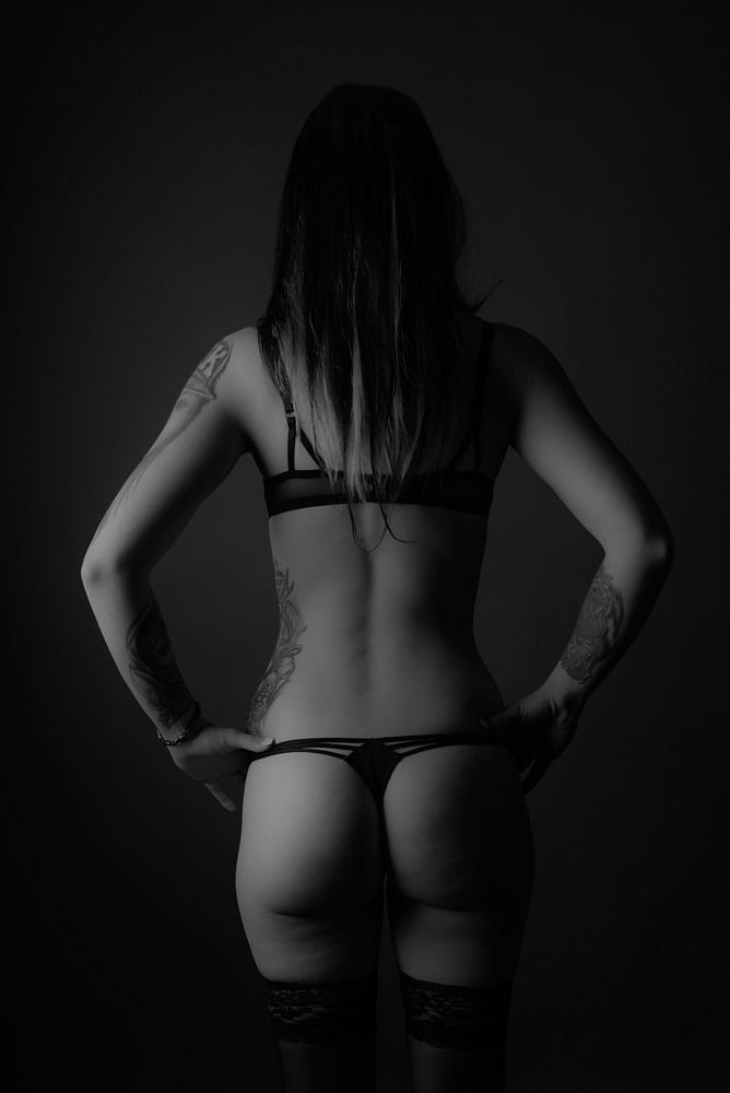 Free lady's back wearing lingerie image, public domain human body CC0 photo.