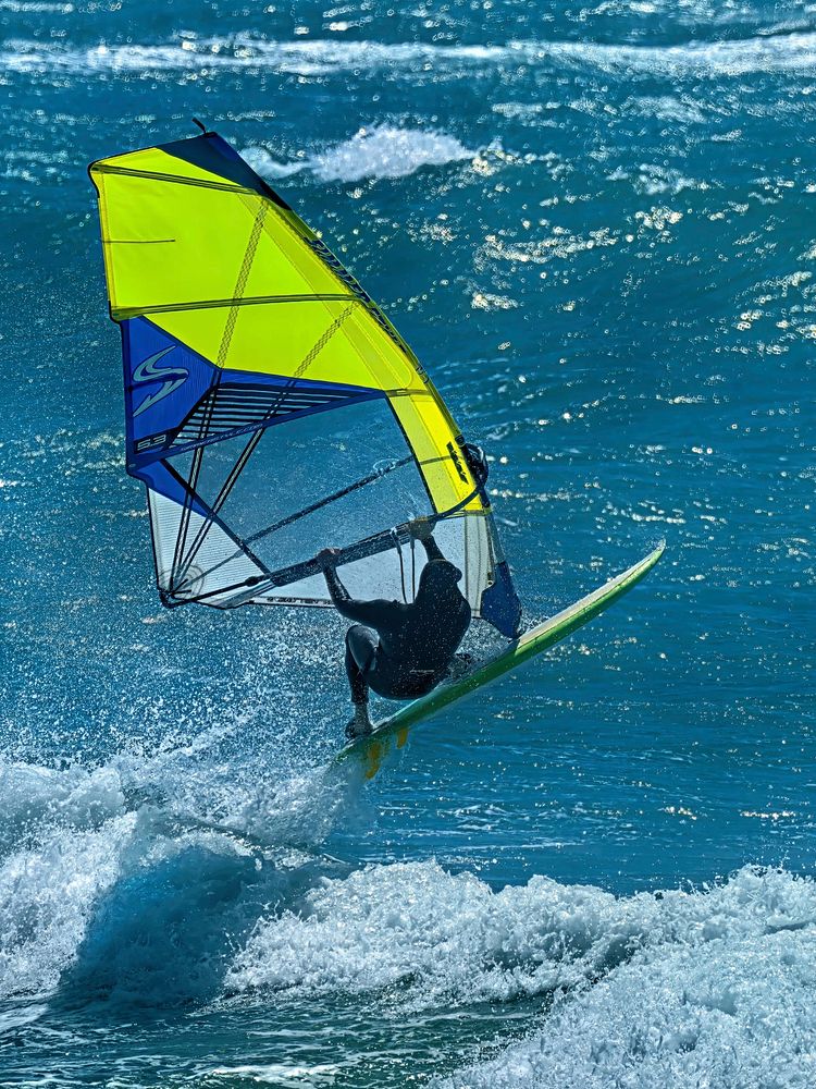 Free windsurfing image, public domain CC0 photo.